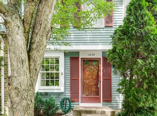 1638 Purple Sage Dr, Reston, VA 20194