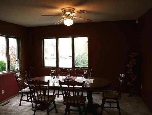 5th image of 221 Morse St N