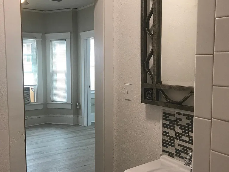 23 S Hollywood Ave #5 — Photo 9