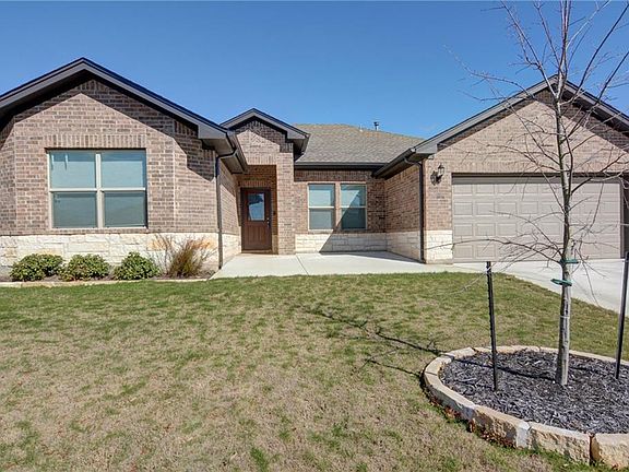 2nd image of 118 Headwaters Dr