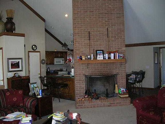 3rd image of 358 Mill Creek Trl NE