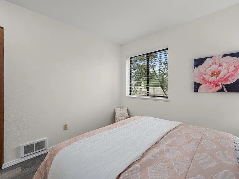 412 10th St #B202 — Photo 11