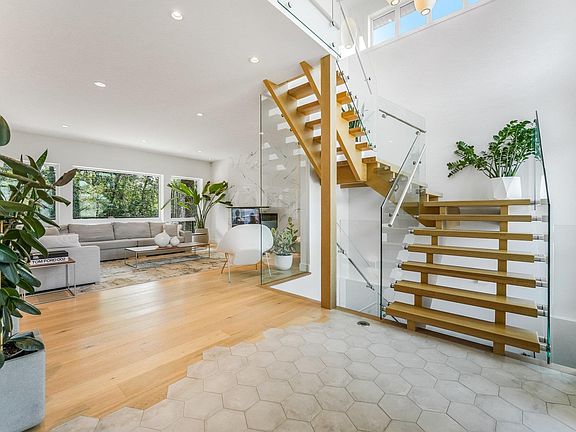 5th image of 3328 Cameron Heights Lndg NW