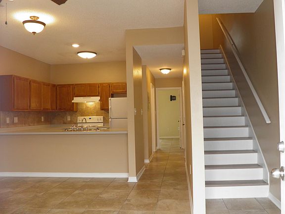 2nd image of 1843 Whispering Oaks Ln