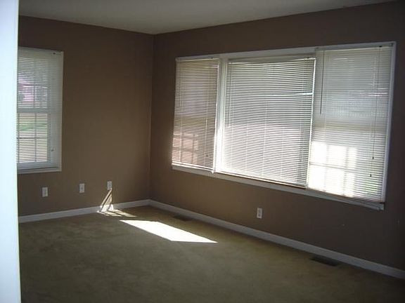 3rd image of 459 E 3rd Ave