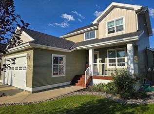 7128 E Henners Rd, Lacombe, AB T4L0C3