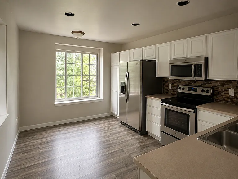 13390 Race St — Photo 16