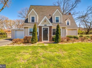5917 Valley View Dr, Alexandria, VA 22310
