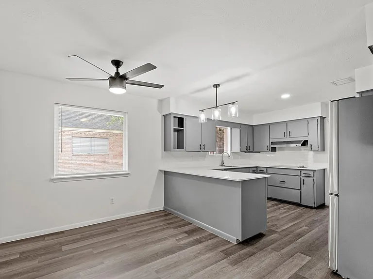 8307 Braesview Ln — Photo 8