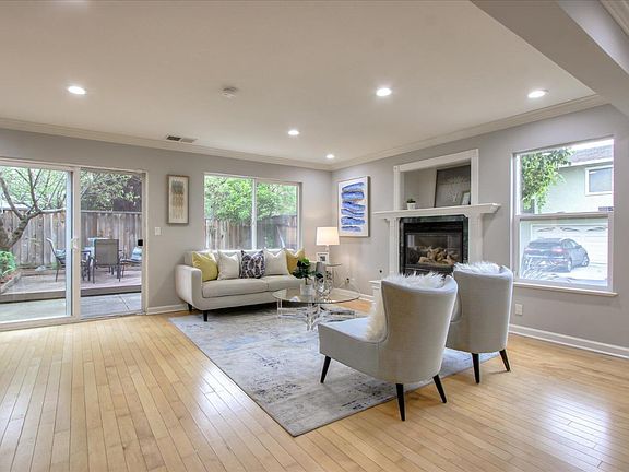 4th image of 1372 Casa Ct