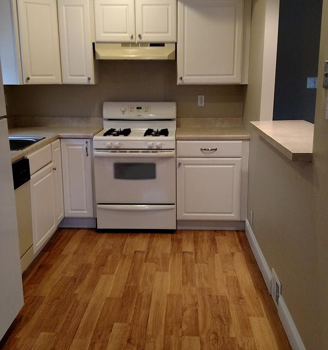 1st image of 9910 Lackland Dr