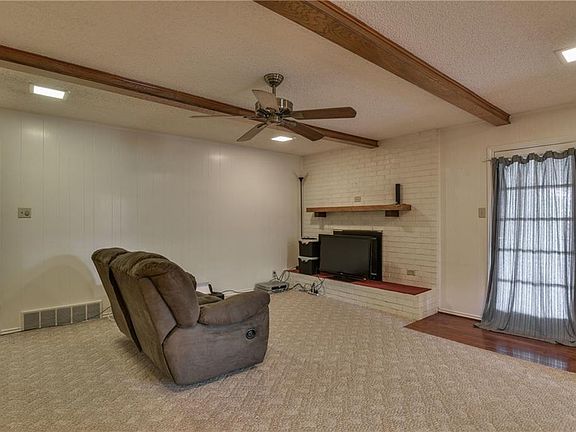 5th image of 439 Gingerbread Ln