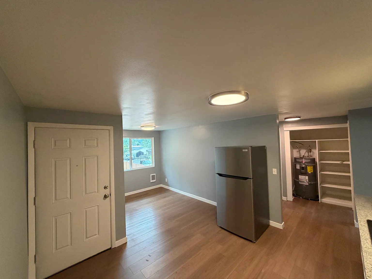 2 bed, 856 sqft, $1,650 — Photo 2