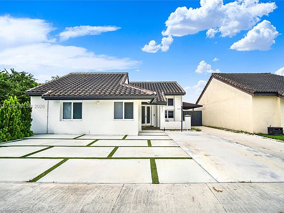 5th image of 6661 SW 127th Path