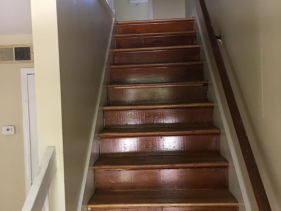 2nd image of 1208 N Union St