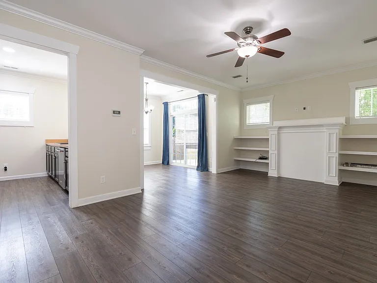 1400 Goodman St — Photo 31