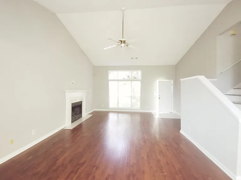 2157 Williams Pl — Photo 5