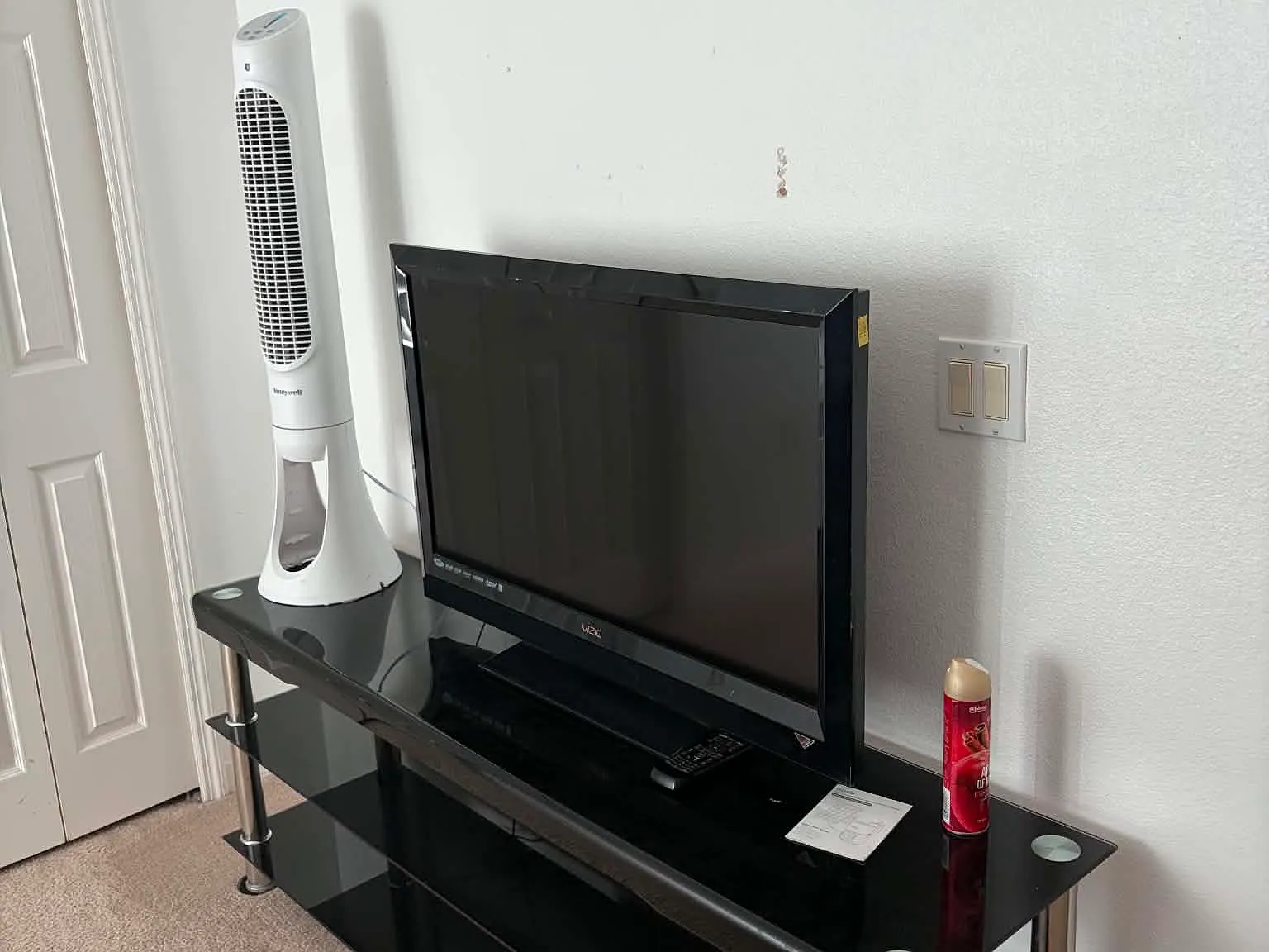 4 bed, 2018 sqft, $800 — Photo 1