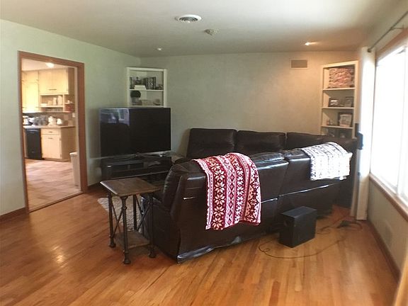 5th image of 1609 Tahlequah Pl