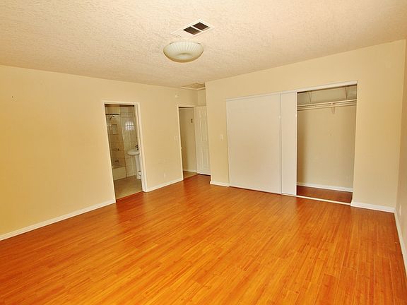 5th image of 608 E Central Ave