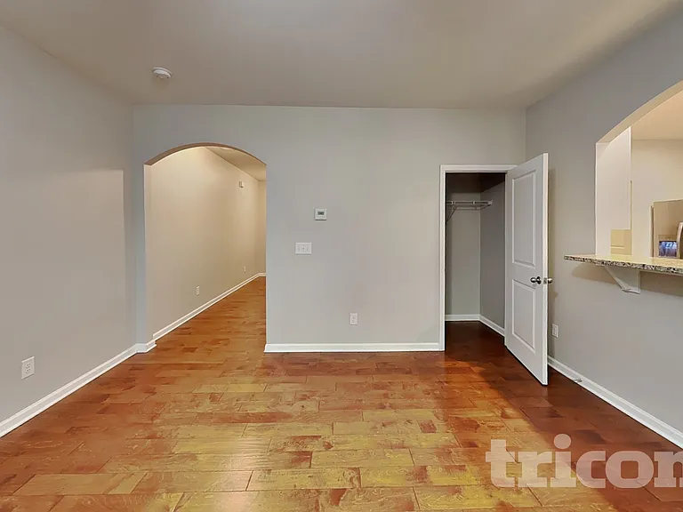 216 Stillwood Dr — Photo 3
