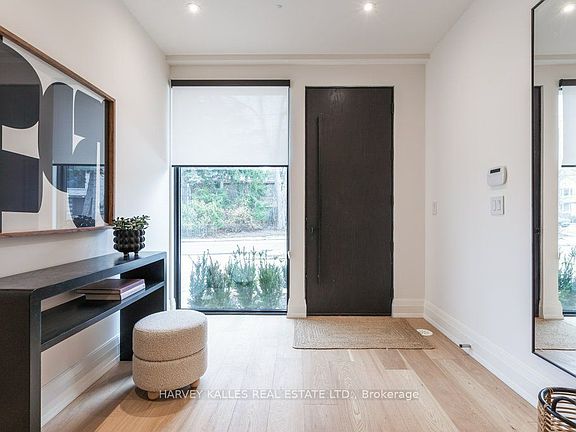 2nd image of 32 Evergreen Gdns
