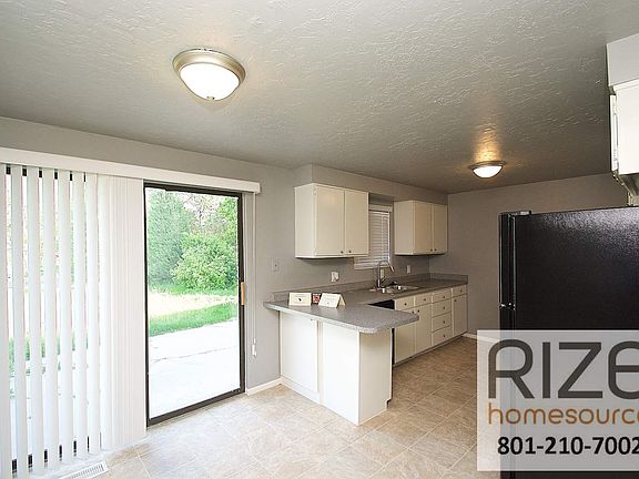 4th image of 4629 S Woodgrove Dr