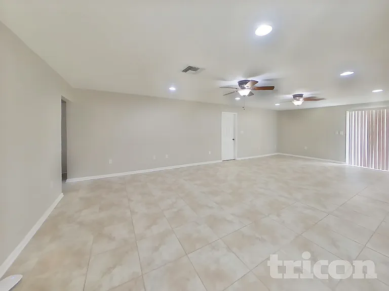 4552 Tampa Downs Blvd — Photo 3