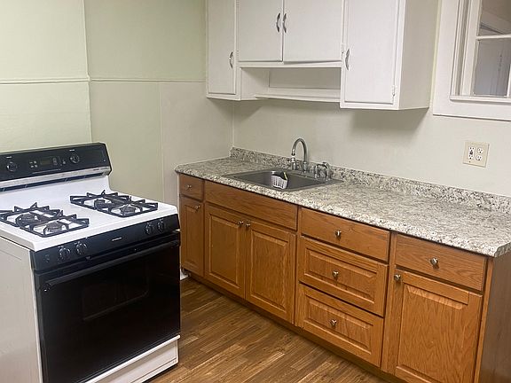 3rd image of 1744 Princeton Ave