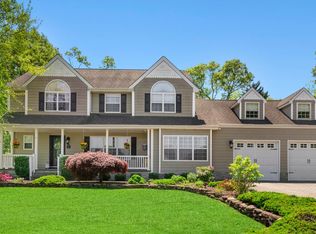 4 Vera Court, Centereach, NY 11720