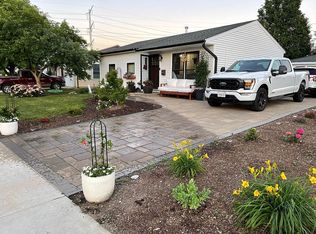 609 Murphy Dr, Romeoville, IL 60446