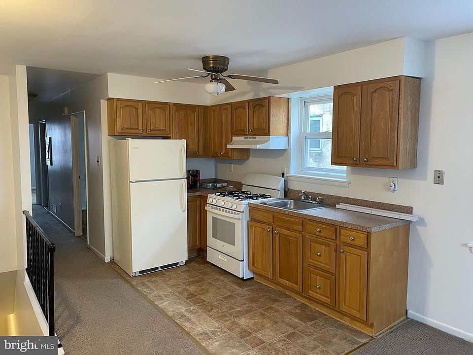 1st image of 631 N 32nd St Floor 3
