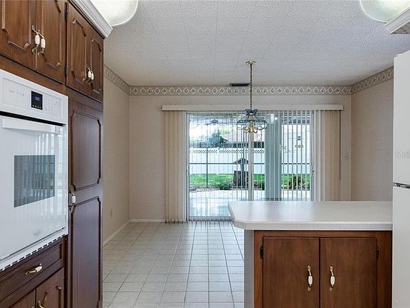 5th image of 1933 Greenlawn Dr