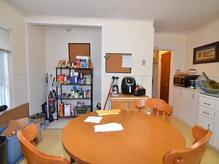 308 Belmont St — Photo 2