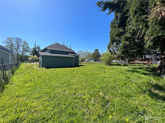 3rd image of 1022 Fordney Street