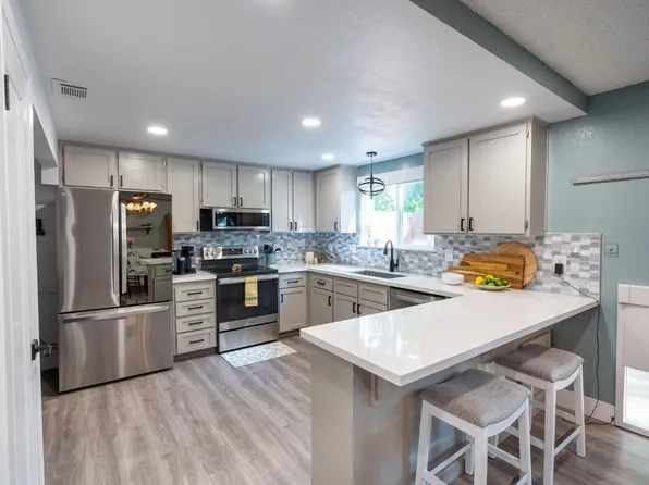 7418 Ranch Ave, Citrus Heights, CA 95610