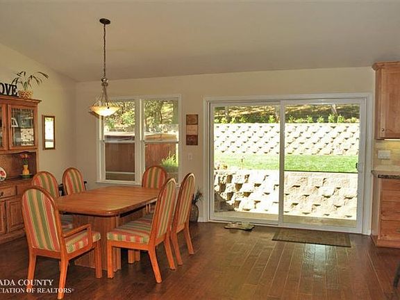 5th image of 11602 Bernadine Ct