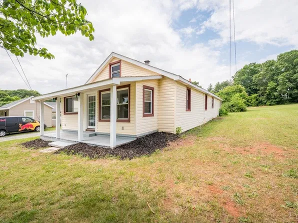 105 Valentine Dr, Lynch Station, VA 24571