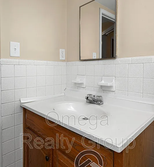 2020 High School Rd #A — Photo 21