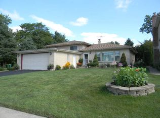 182 E Strong St, Wheeling, IL 60090