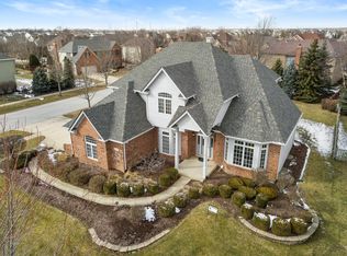 3815 Landsdown Ave, Naperville, IL 60564