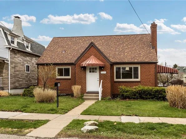 138 W Larkspur St, Homestead, PA 15120