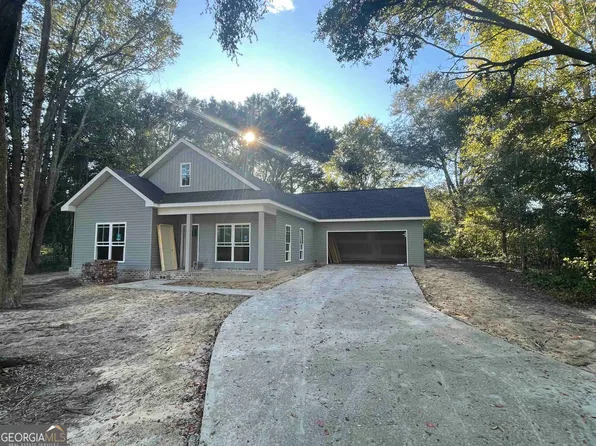 302 S Terrell St, Metter, GA 30439