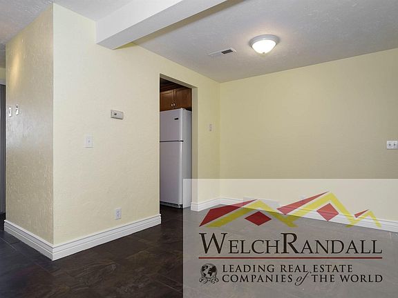 5th image of 2438 S Elizabeth St