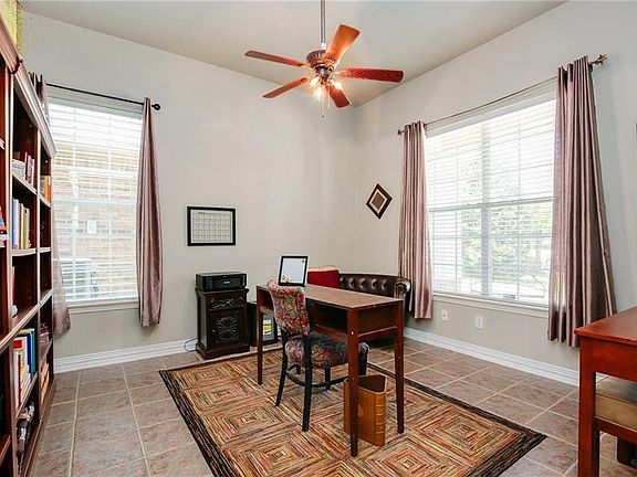 5th image of 4207 Boxwood Dr