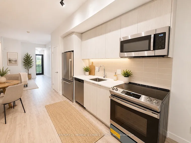 180 Clonmore Dr S #8 — Photo 5