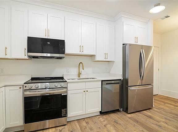 4th image of 875 Okeefe Ave #205
