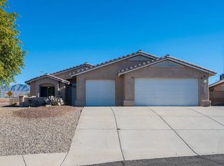 2460 Hummingbird Ln, Lake Havasu City, AZ 86403