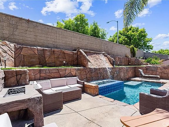 3rd image of 3585 Ambrose Cir #2