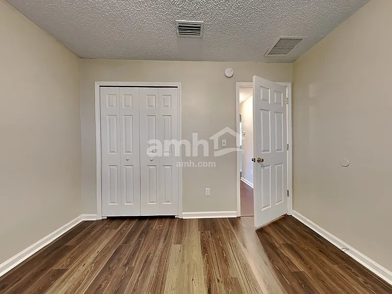 1215 Summer Springs Dr — Photo 12